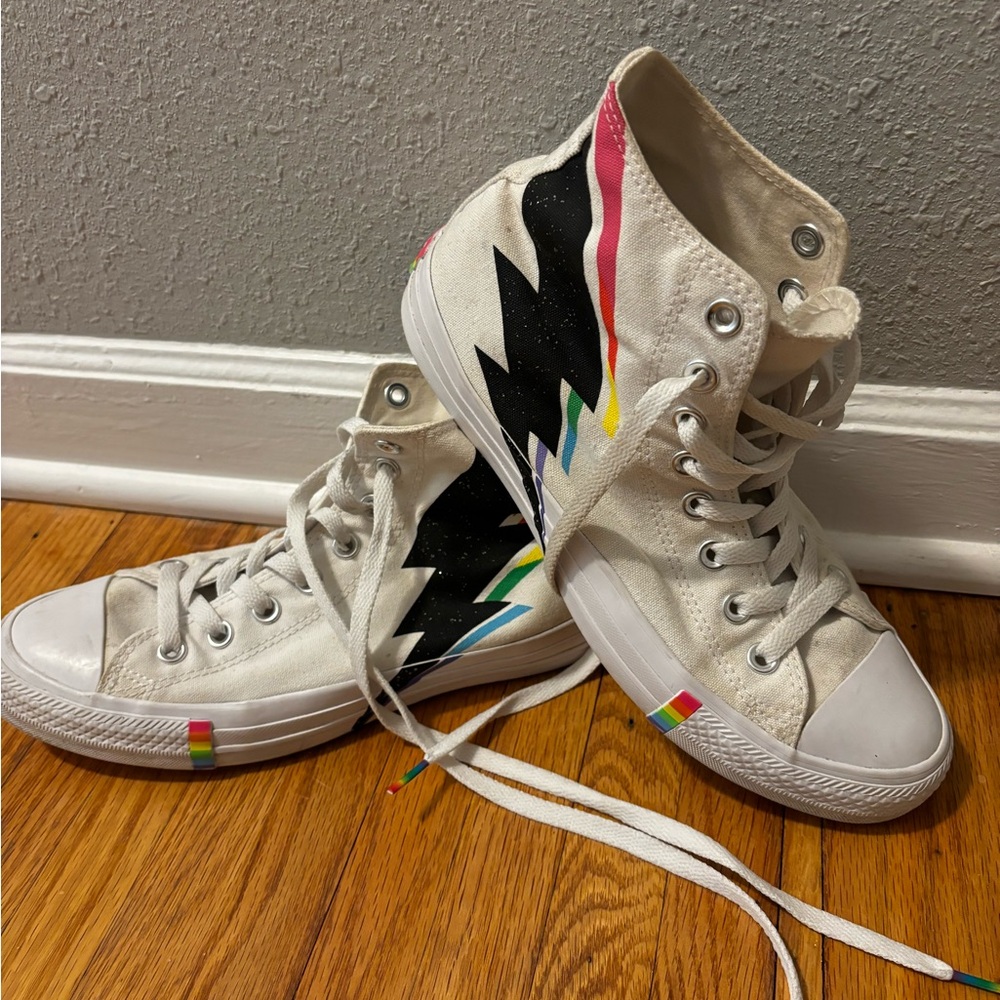 Converse Chuck Taylor All Star Unisex High Top Pride Lightning Bolt Sneakers W9